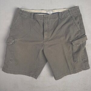 IZOD Mens Cargo Shorts Olive Green Size 42 Utility Pockets Casual Outdoor